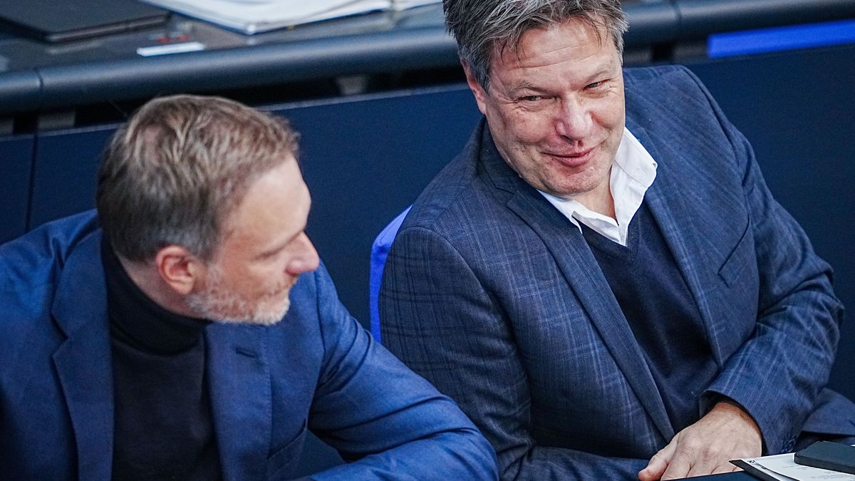 FDP-Finanzminister Lindner und Grünen-Wirtschaftsminister Habeck im Bundestag