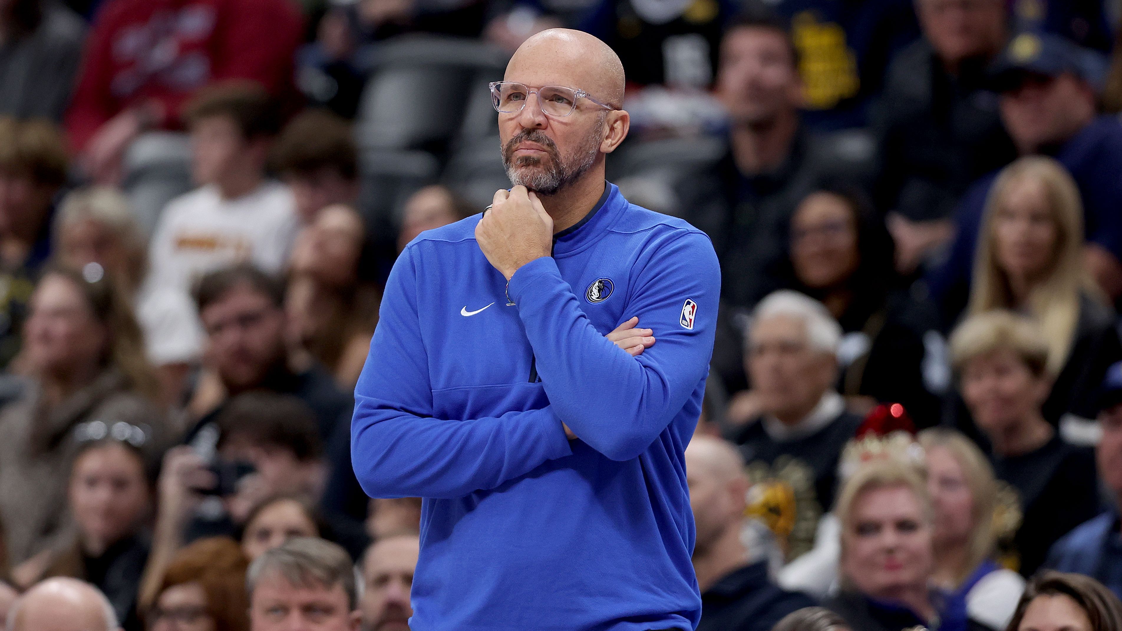 <strong>3. Platz: Dallas Mavericks (2023) - 750.000 Dollar</strong><br>Als Dallas merkte, dass das Erreichen der Playoffs schwierig wird, änderten sie am Ende der Saison 2022/23 ihre Strategie. Um ihren 10. Pick im 2023er Draft zu behalten (wäre bei Playoffs-Erreichen wohl an die New York Knicks gegangen), stellten sie absichtlich schwache Lineups auf und verloren dementsprechend oft. Die Strafe der NBA dafür waren 750.000 Dollar.