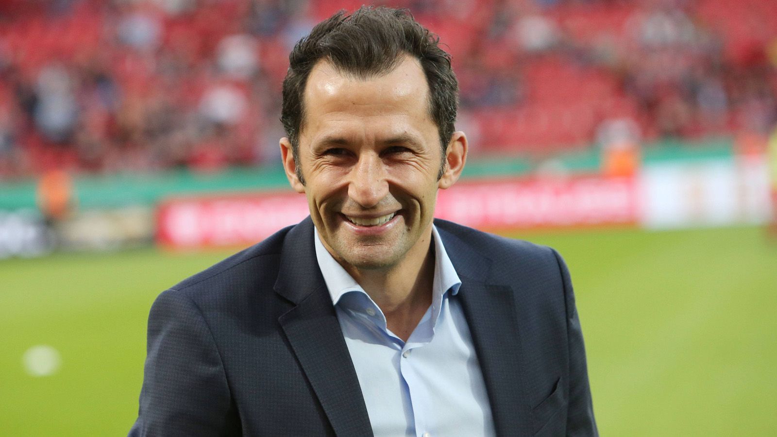 
                <strong>Hasan Salihamidzic</strong><br>
                Seit August 2017 ist Hasan Salihamidzic Sportdirektor beim FC Bayern München. Brazzo lief von 1998 bis 2007 für den Rekordmeister auf.
              