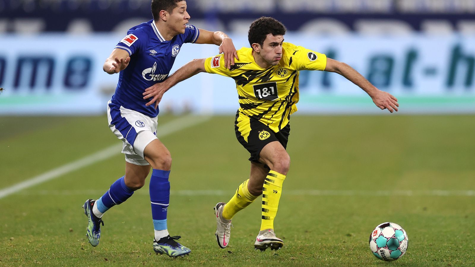 
                <strong>Mateu Morey</strong><br>
                Der Rechtsverteidiger ist entscheidend an der Entstehung des 1:0 beteiligt, da er Benjamin Stambouli den Ball abnimmt. Insgesamt schaltet er sich viel in die Offensive ein, beweist Zweikampfstärke und Passsicherheit. ran-Note: 2
              