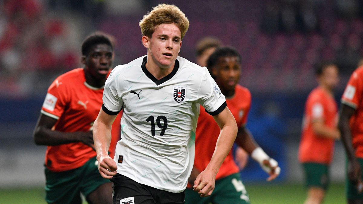 SOCCER - 2025 FIFA U17, U 17 World Cup DOHA,QATAR,27.NOV.25 - SOCCER - FIFA Under 17 World Cup Qatar 2025, final, Portugal vs Austria. Image shows Johannes Moser (AUT). PUBLICATIONxNOTxINxAUTxSUIxS...