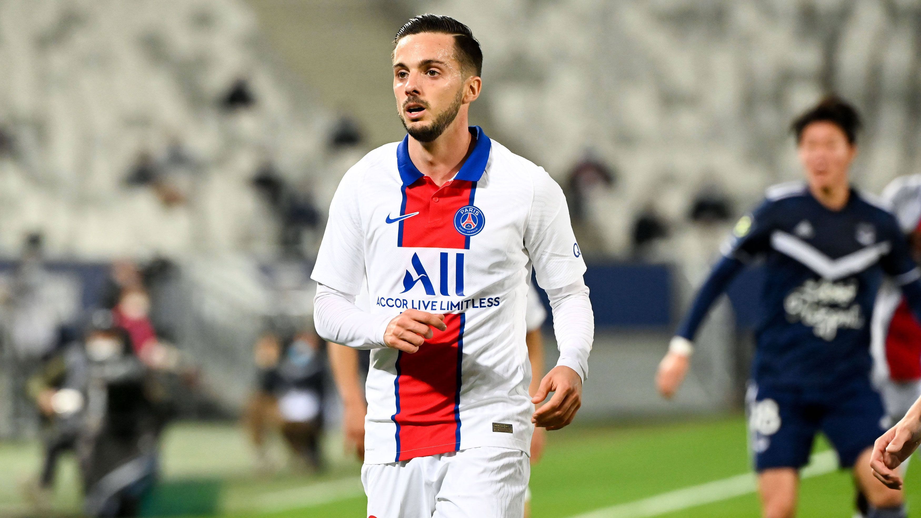 
                <strong>Pablo Sarabia (Angriff)</strong><br>
                Jahresgehalt: 5,4 Millionen Euro.
              