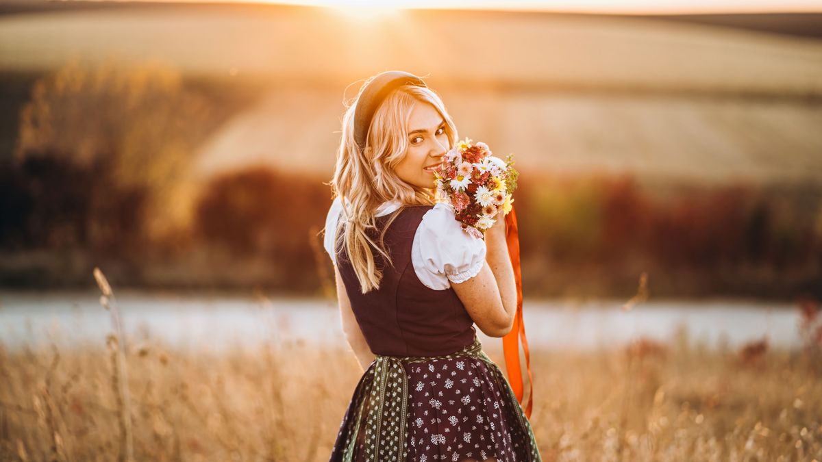 Frau im Dirndl