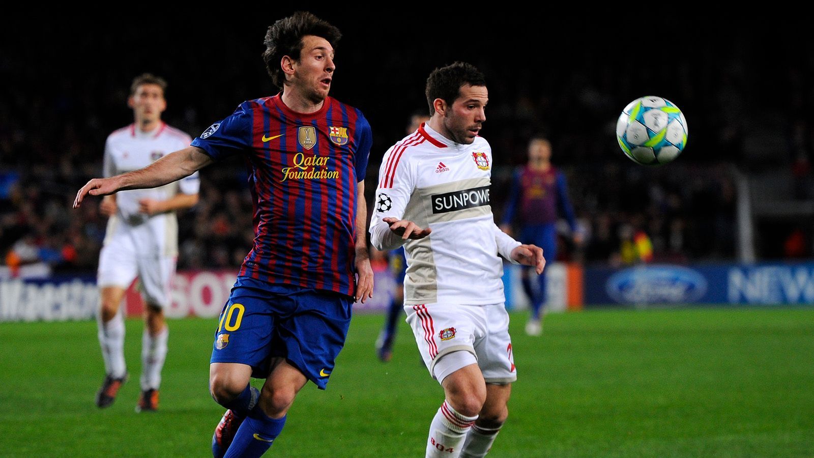 
                <strong>Lionel Messi (5 Tore)</strong><br>
                Im Achtelfinale der Saison 2011/2012 kam Leverkusen in Barcelona mächtig unter die Räder. 7:1 hieß es am Ende - mit fünf Toren von Superstar Lionel Messi. 2010 waren dem Vizeweltmeister schon einmal vier Treffer gegen den FC Arsenal gelungen.
              