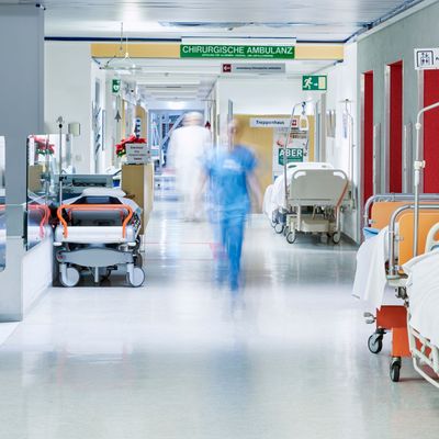 Finanzielle Probleme und Personalmangel bedrohen weiterhin die deutschen Krankenhäuser.