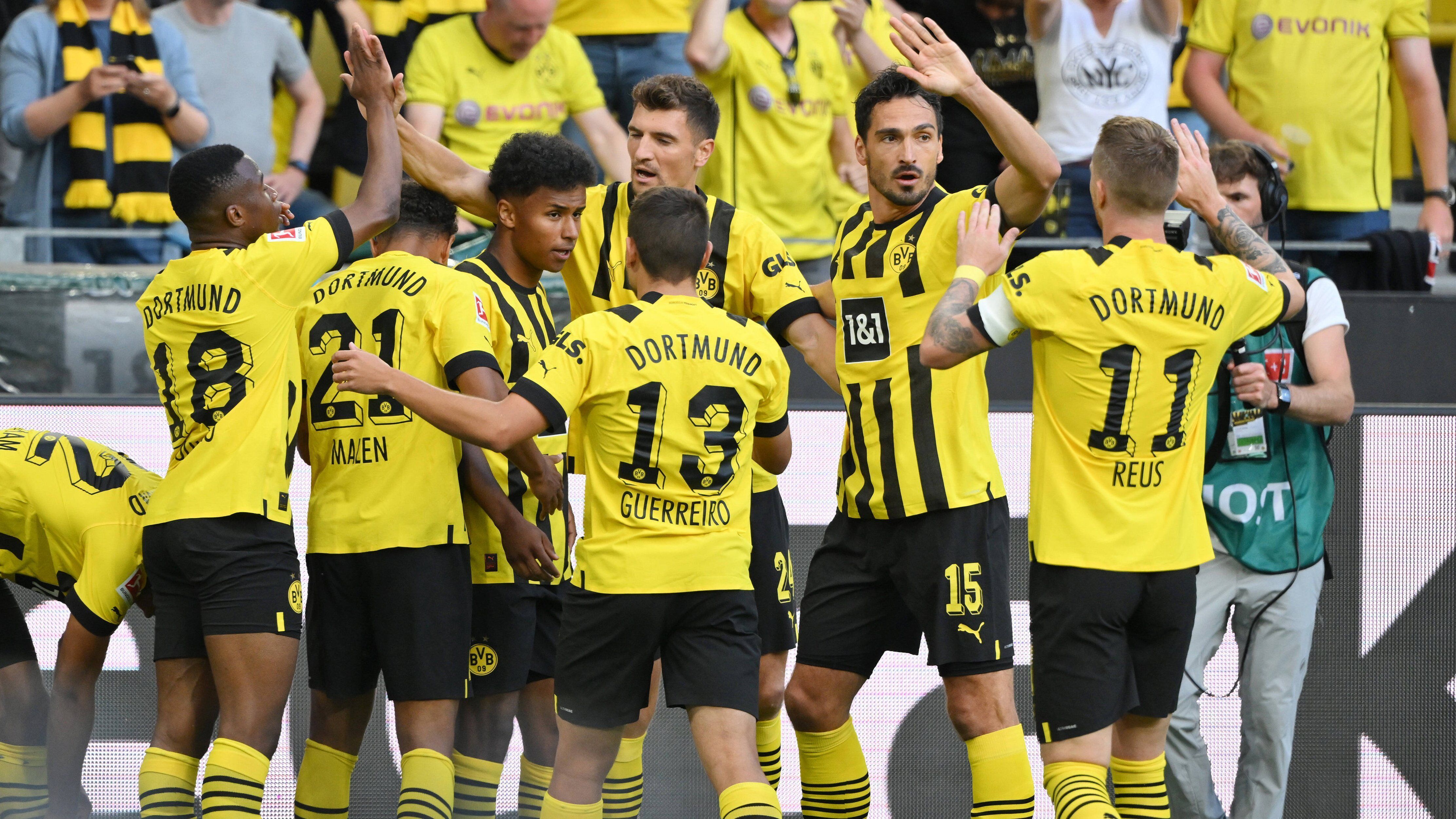 
                <strong>BVB-Stars gegen Leverkusen in der Einzelkritik</strong><br>
                Borussia Dortmund startet ergebnistechnisch erfolgreich in die neue Bundesligasaison und gewinnt mit 1:0 gegen Bayer Leverkusen. Die erste Halbzeit zeigt das Potential der Dortmunder, im zweiten Durchgang mühen sich die Schwarz-Gelben gegen eine starke Werkself zu den drei Punkten. ran präsentiert die Noten der BVB-Akteure in der Einzelkritik.
              