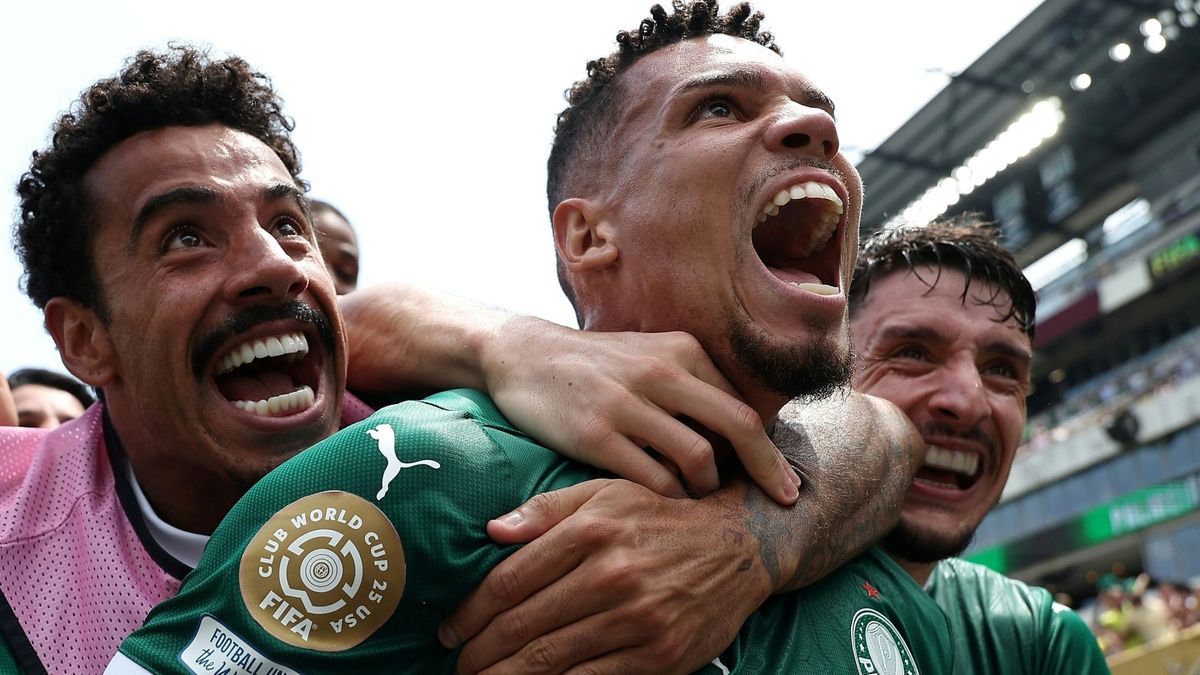 Paulinho (Mi.) lässt Palmeiras jubeln