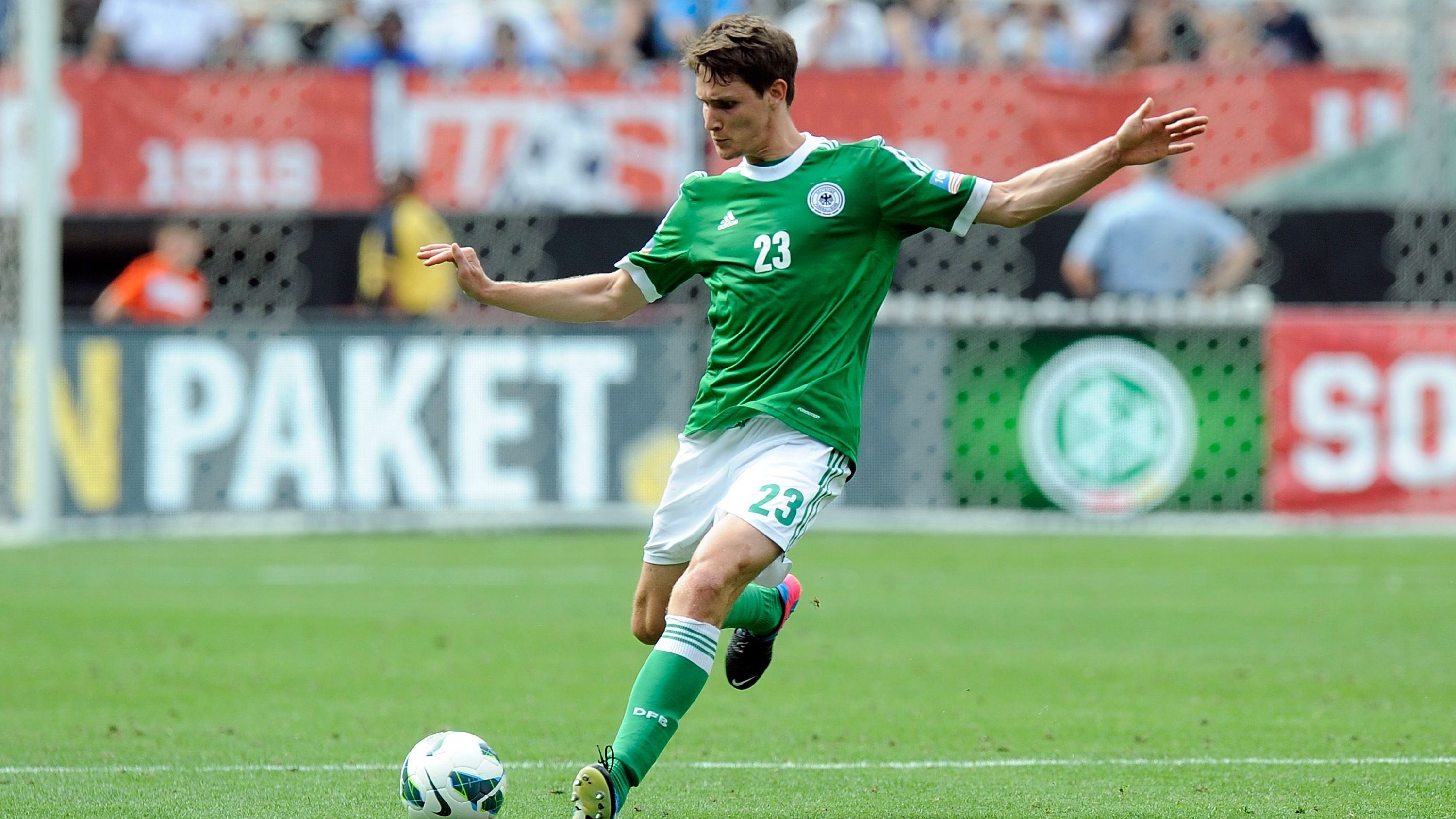 <strong>Abwehr: Philipp Wollscheid</strong><br><strong>Damaliger Verein:</strong> Bayer Leverkusen<br><strong>Aktueller Verein:</strong> Karriere beendet<br><strong>Länderspiele/-tore:</strong> 2/0