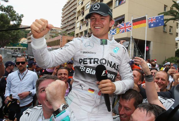 
                <strong>Rosberg triumphiert</strong><br>
                Ein perfektes Wochenende für Nico Rosberg. Der Mercedes-Pilot holt sich in Monaco den Sieg. Doch auch rund um das Rennen gab es einiges zu sehen ...
              