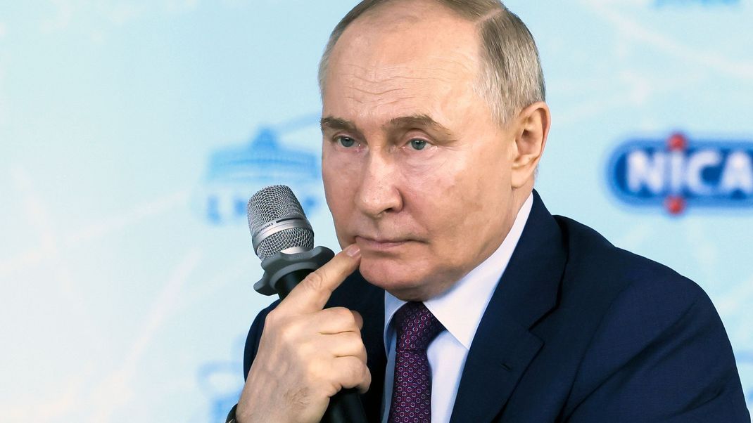 Der Druck auf den russischen Präsidenten Wladimir Putin wächst.