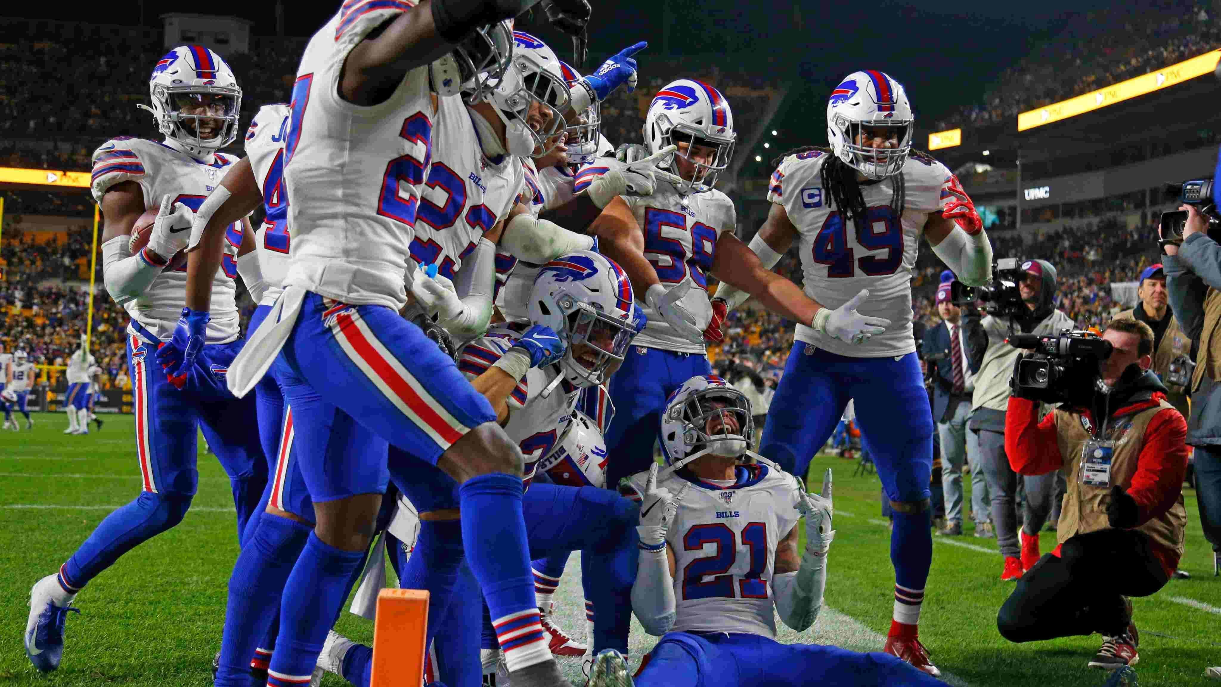
                <strong>Buffalo Bills: #BillsMafia</strong><br>
                Instagram: @buffalobillsTwitter: @BuffaloBillsFacebook: @BuffaloBills
              