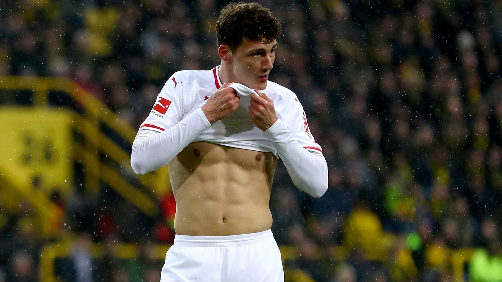 
                <strong>VfB Stuttgart</strong><br>
                Benjamin Pavard (23 Jahre, Abwehr)Transferwert: 18 Millionen EuroVertrag bis: 2021 (wechselt im Sommer 2019 zum FC Bayern München)
              