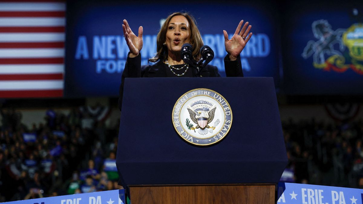 USA-ELECTION/HARRIS