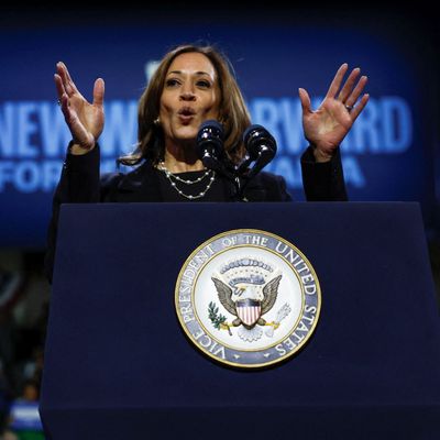 USA-ELECTION/HARRIS