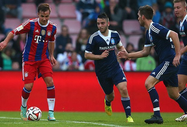 
                <strong>FC Bayern beim Paulaner-Cup</strong><br>
                Nach dem Sieg gegen Hannover legen die Bayern-Profis die Füße hoch? Weit gefehlt! Der Rekordmeister testet im Finale des "Paulaner Cups" in Unterhaching gegen eine Fanauswahl.
              