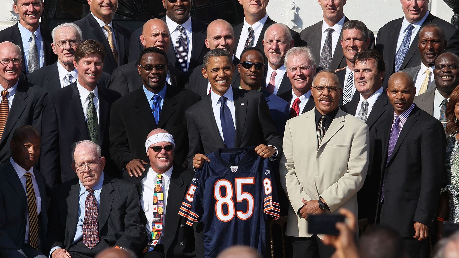 <strong>Barack Obama (Chicago Bears)</strong><br>
                Ex-US-Präsident Barack Obama fiebert eifrig mit den Chicago Bears mit, seitdem er 1985 nach Chicago gezogen ist.
