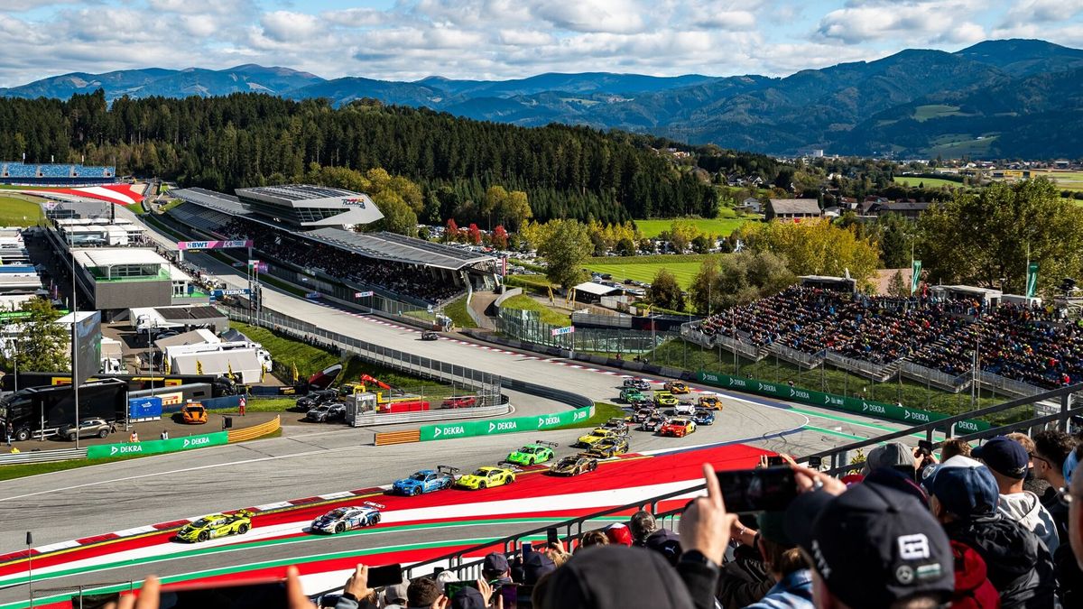 Tolle Kulisse für den DTM-Auftakt: Der Red-Bull-Ring in den steirischen Alpen