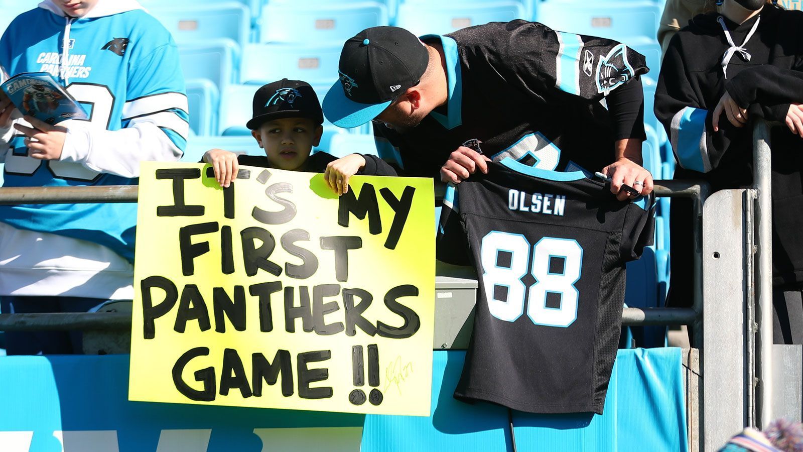 
                <strong>17. Platz: Carolina Panthers</strong><br>
                Stadion: Bank of America Stadium (Kapazität: 75.412) -Fan-Kosten: 537,37 US-Dollar 
              