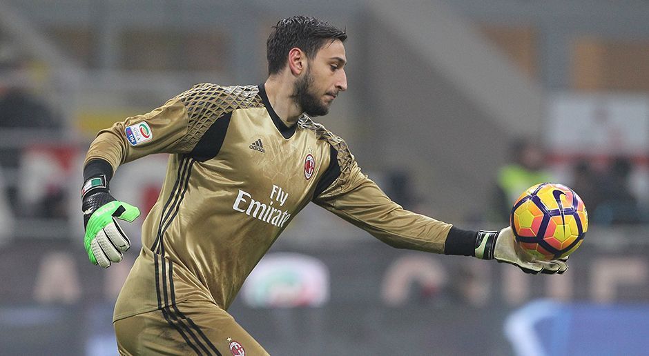 
                <strong>Platz 2: Gianluigi Donnarumma (AC Mailand)</strong><br>
                Alter: 17.Position: Torwart.Vertrag bis: 2018.
              