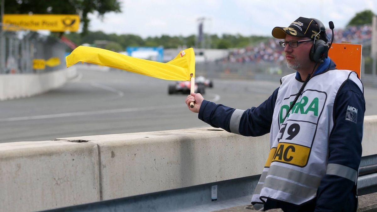 Gelbe Flagge bei der DTM