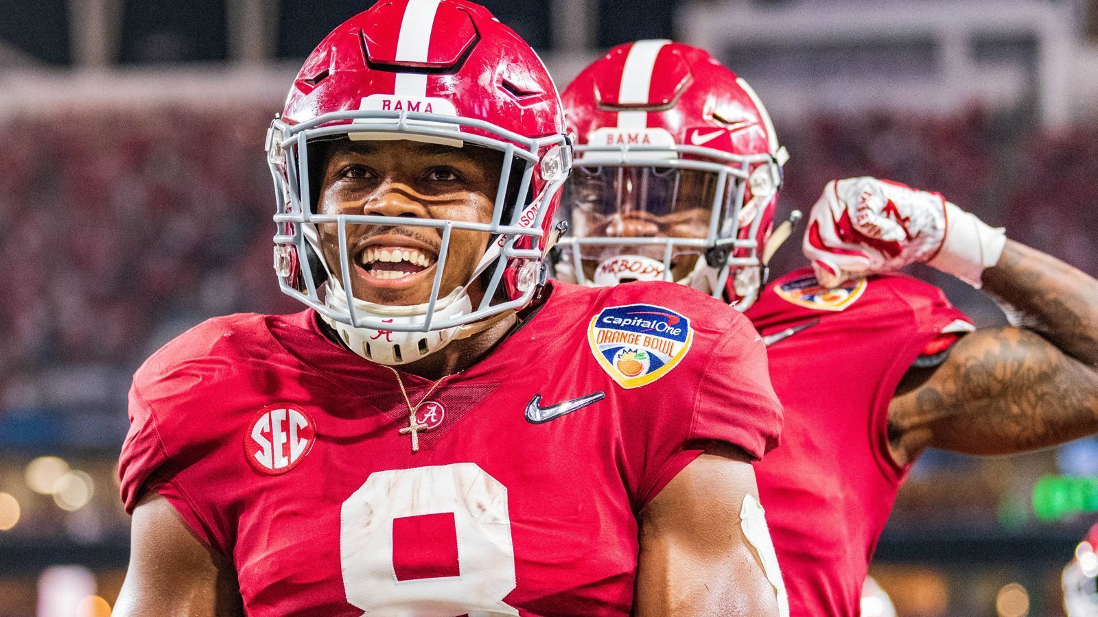 
                <strong>Josh Jacobs (Running Back/Alabama)</strong><br>
                Die Running-Back-Klasse hat nicht allzu viel zu bieten, zumindest was Picks in der ersten Runde betrifft. Ein heißer Kandidat für eine frühe Auswahl ist Josh Jacobs. Absolvent der Nick-Saban-Schule in Alabama. Kam in der vergangenen Saison auf 640 Yards und elf Touchdowns, bewies dabei auch, dass er fangen kann. Beim Combine hat er die Möglichkeit, weitere Qualitäten, zum Beispiel in Interviews, zu offenbaren. Denn auch darauf achten die Teams.
              