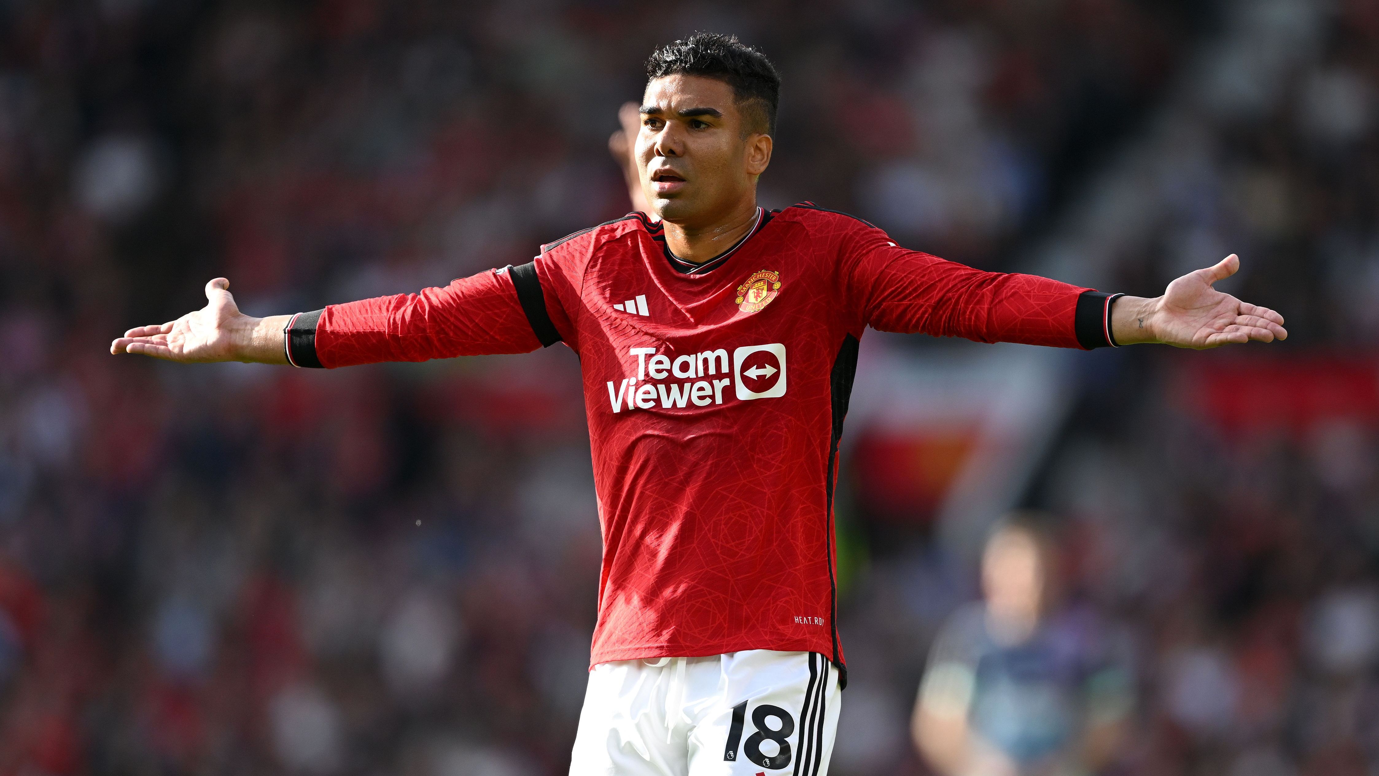 <strong>Gerücht: Casemiro (Manchester United)</strong><br>Der nächste Star in Saudi-Arabien? Wie "Daily Mail" berichtet, soll Ronaldo-Klub Al-Nassr an Casemiro von Manchester United interessiert sein. United wäre wohl bereit, den Brasilianer ziehen zu lassen - allerdings nur mit einer entsprechenden Ablösesumme.