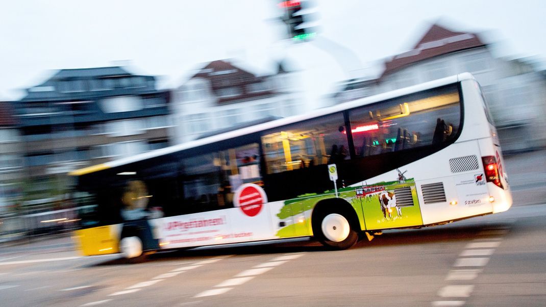 Immer wieder werden Menschen bei Busunfällen verletzt. 