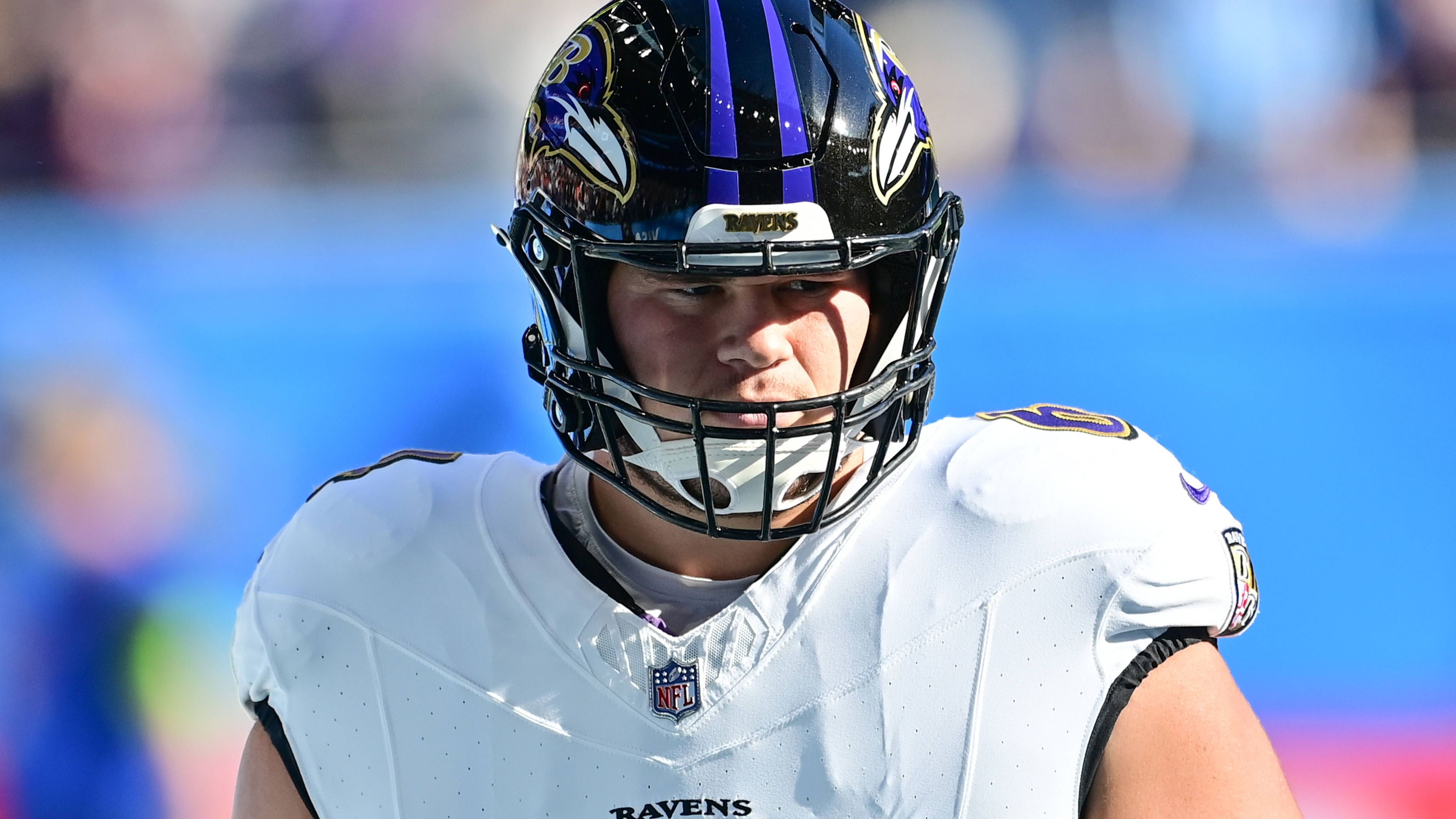 <strong>Tyler Linderbaum (Baltimore Ravens)</strong><br>Wie so oft stehen die Offensive-Line-Spieler nicht so sehr im Fokus, allerdings macht Linderbaum in seiner zweiten Saison einen starken Job als Beschützer von Quarterback Lamar Jackson. Der Center hat sich schnell zu einem der Top-Spieler auf der Position des Centers gemausert.