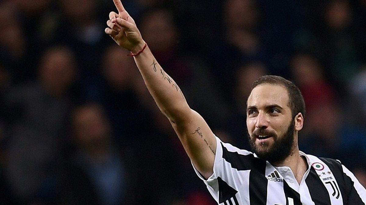 Higuain-Doppelpack beschert Juve drei Punkte in Mailand