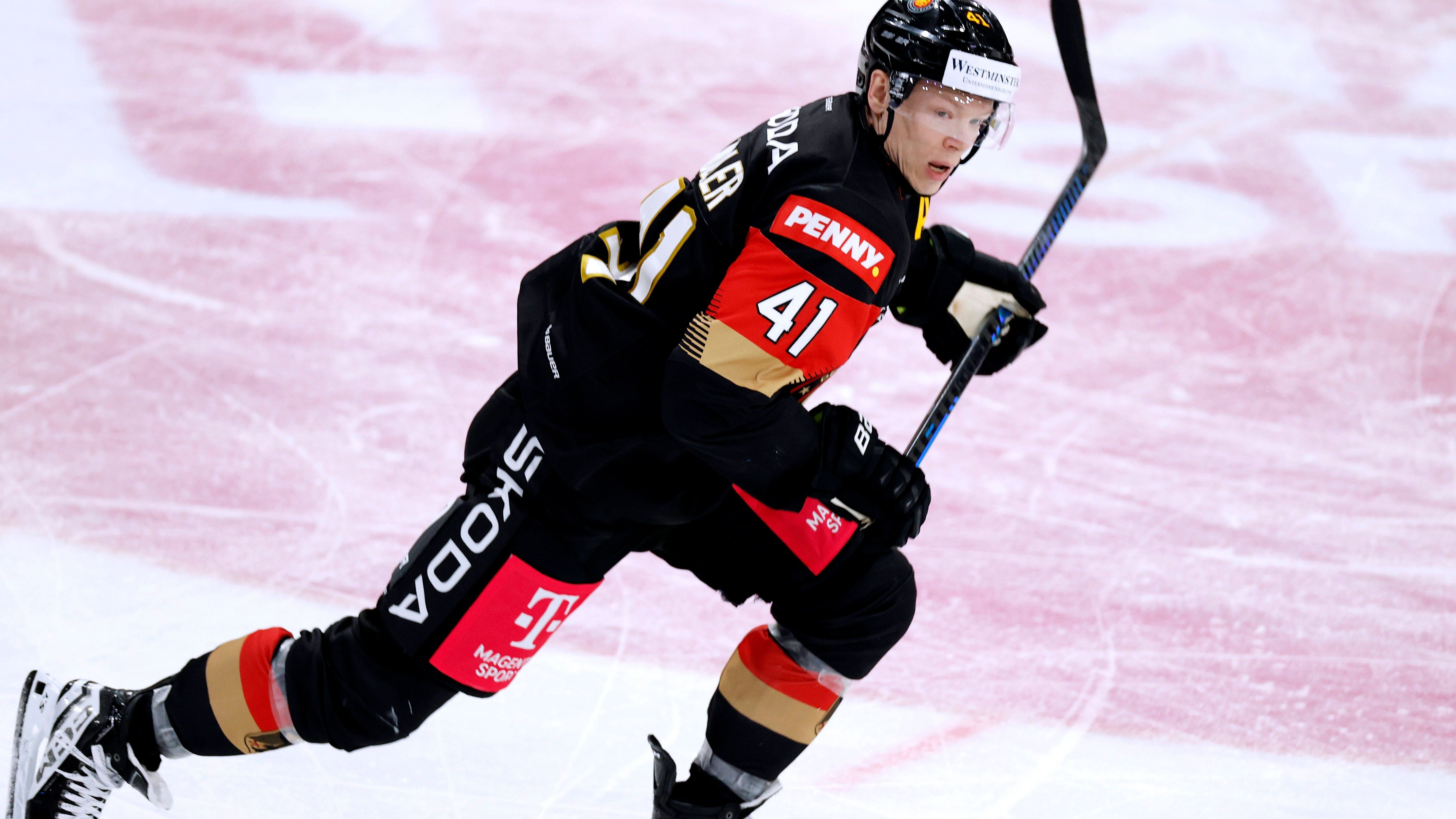 <b>Jonas Müller (Vizekapitän)</b><br>Position: Verteidiger<br>Verein: Eisbären Berlin