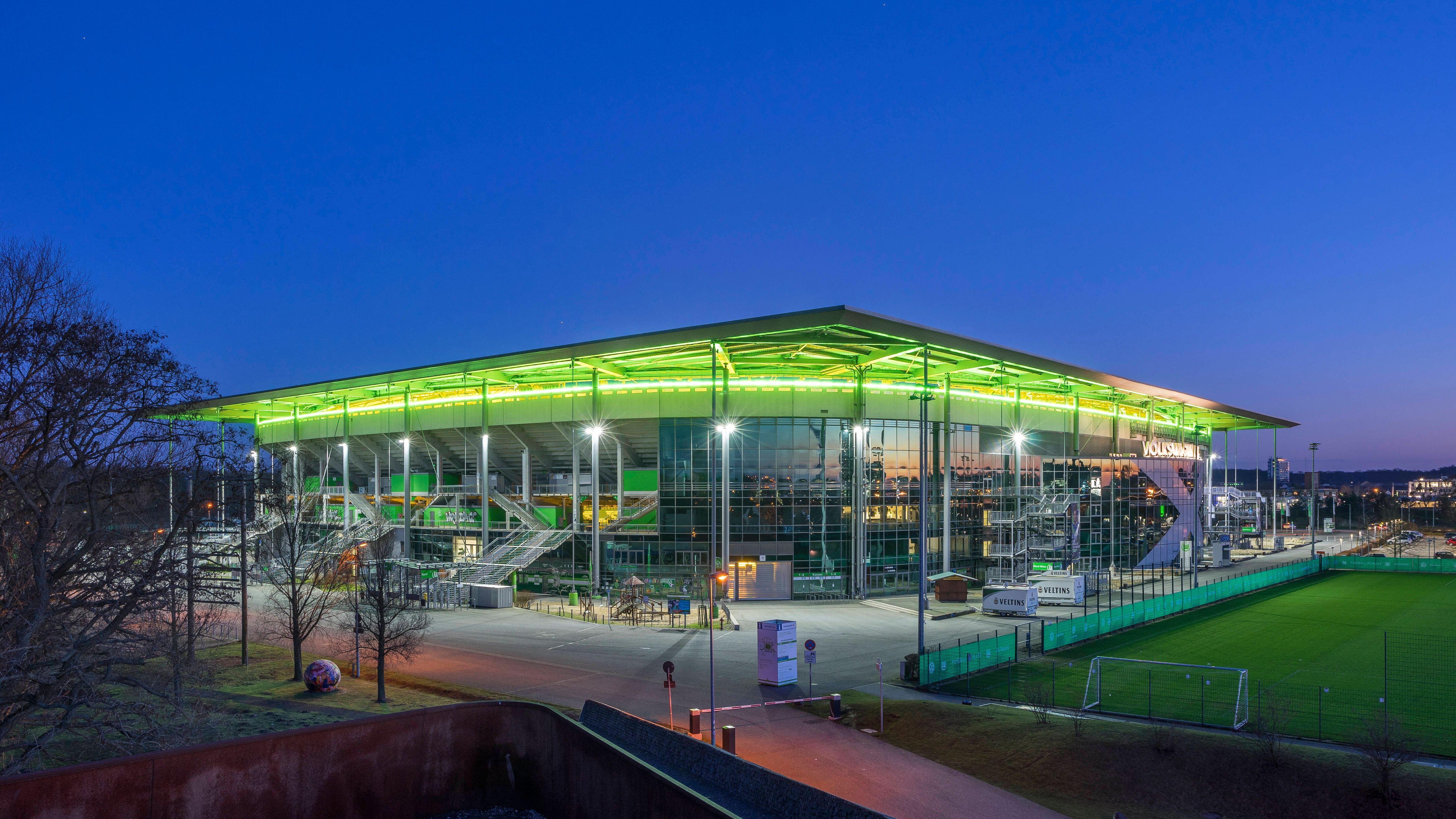 <strong>17. Platz: VfL Wolfsburg - 907 Spiele</strong><br>Siege: 344<br>Unentschieden: 234<br>Niederlagen: 329