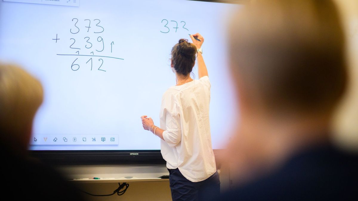 Lehrerin an Schule