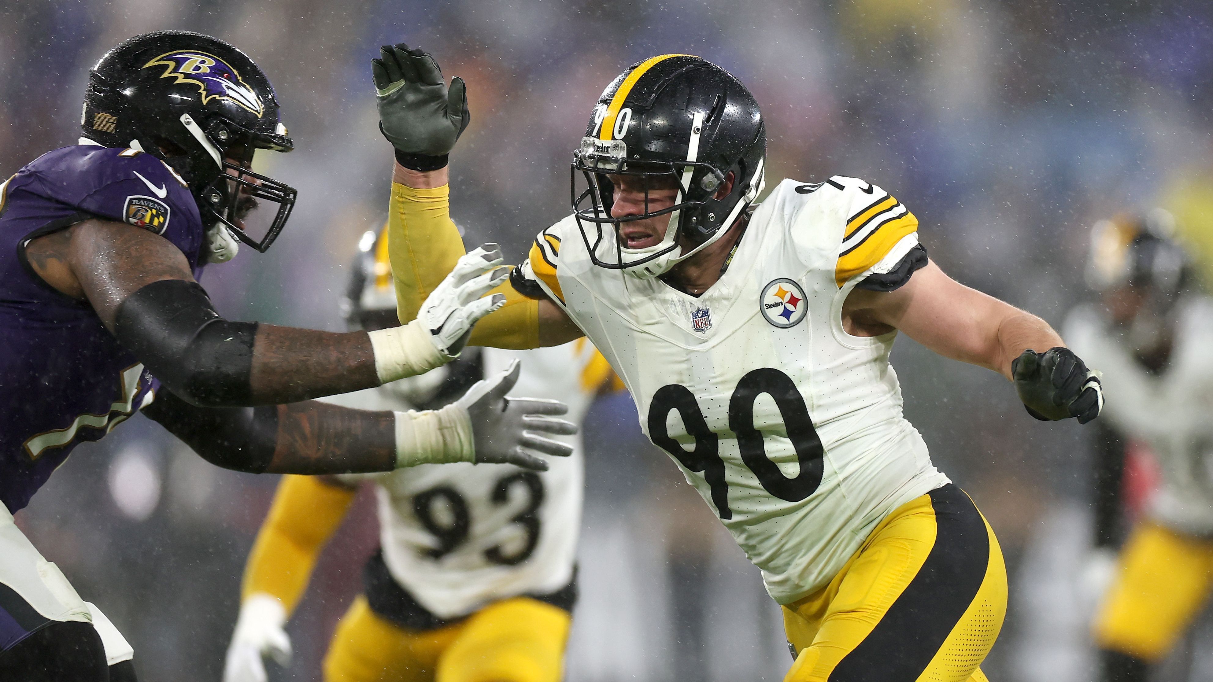 <strong>Pittsburgh Steelers</strong><br>Watt, der sein 109. Karrierespiel bestritt, ist der zweitschnellste Spieler in der NFL-Geschichte, der diesen Meilenstein erreicht hat. Gegen die Cowboys übertraf der 29-Jährige Hall of Famer DeMarcus Ware, der in 113 Spielen 100 Sacks erzielte. Nur NFL-Legende Reggie White war schneller und erreichte die Marke in nur 96 Spielen.