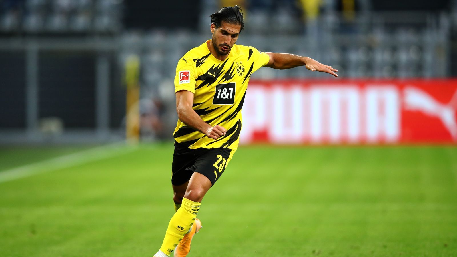 
                <strong>Emre Can</strong><br>
                Macht seine Sache defensiv in der Dreierkette zumeist solide, kann nach vorne aber kaum Impulse setzen. Insgesamt eine zu unauffällige Vorstellung des erfahrenen deutschen Nationalspielers, der beim BVB eigentlich als Führungsspieler agieren soll. ran-Note: 3
              