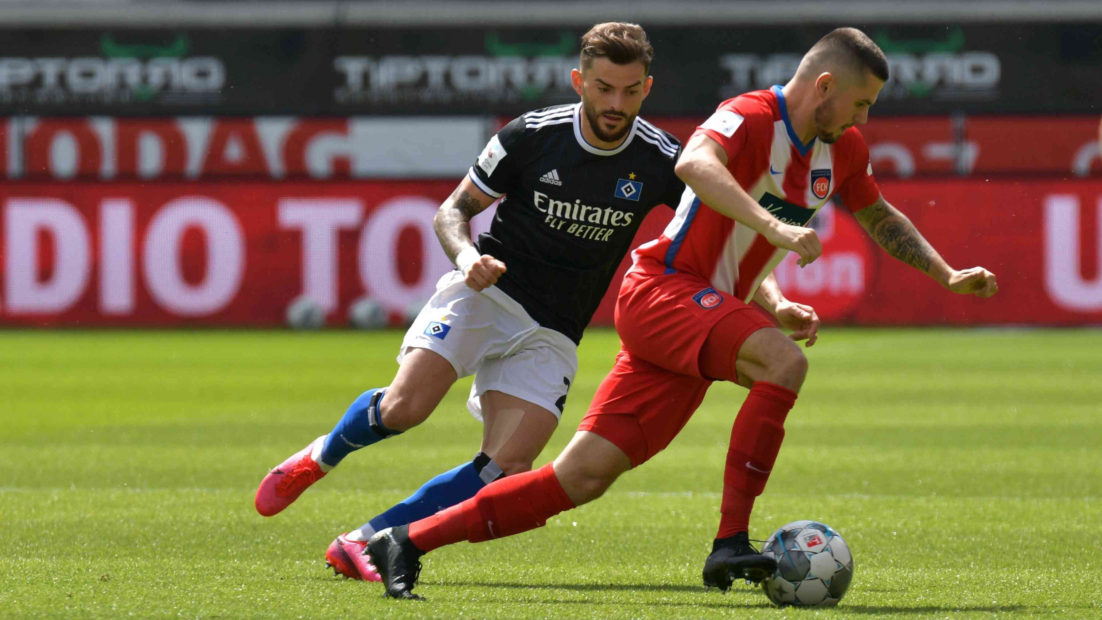 
                <strong>Tim Leibold</strong><br>
                Mit einigen Unkonzentrierheiten auf dem Weg nach vorne. Die gewohnt starke linke Seite konnte er nicht wirklich mit Leben füllen. Heidenheims Defensive hat Leibold gut im Griff. Defensiv nicht auf der Höhe bei beiden Gegentreffern. ran-Note: 6
              