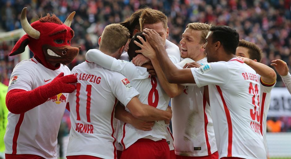 
                <strong>RB Leipzig</strong><br>
                Platz 5: RB Leipzig mit einem Schnitt von 2,25 Punkten pro Spiel. Nach acht Bundesliga-Partien stehen 18 Zähler auf dem Konto des Aufsteigers. RB feierte bisher fünf Siege und spielte dreimal unentschieden.
              