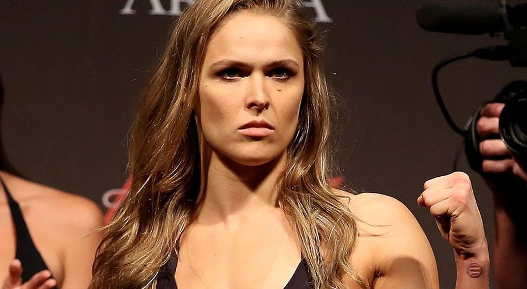 Ufc 207 Live Ronda Rousey Schreibt Erfolgsgeschichte Weiter 