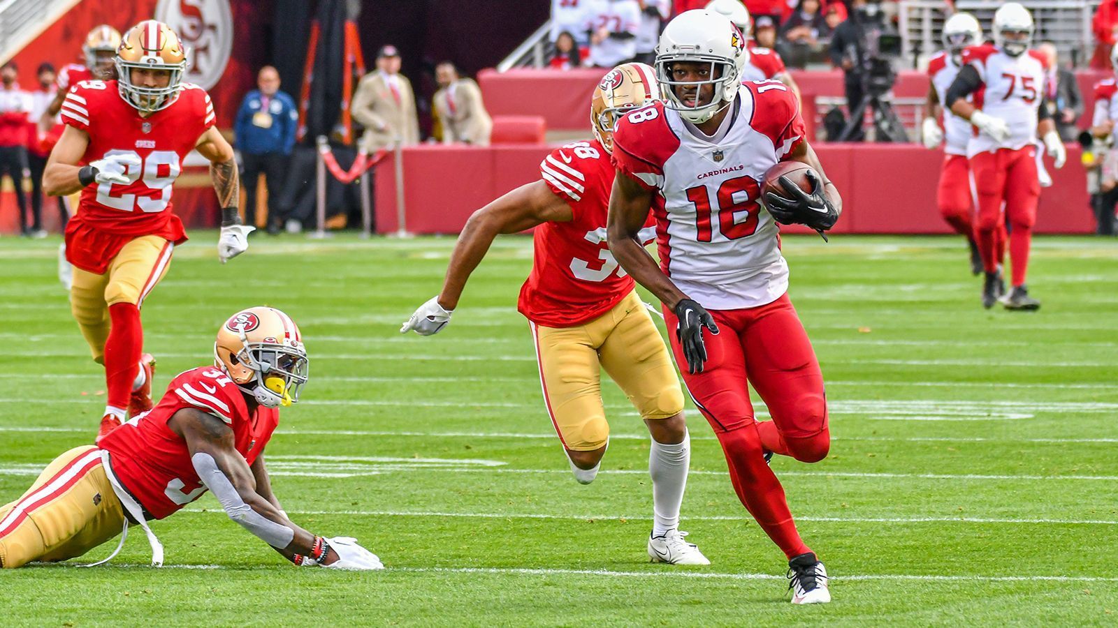 
                <strong>A.J. Green </strong><br>
                &#x2022; vollständiger Name: Adriel Jeremiah Green<br>&#x2022; Karriere beendet (zuletzt Arizona Cardinals)<br>&#x2022; Position: Wide Reciever<br>
              