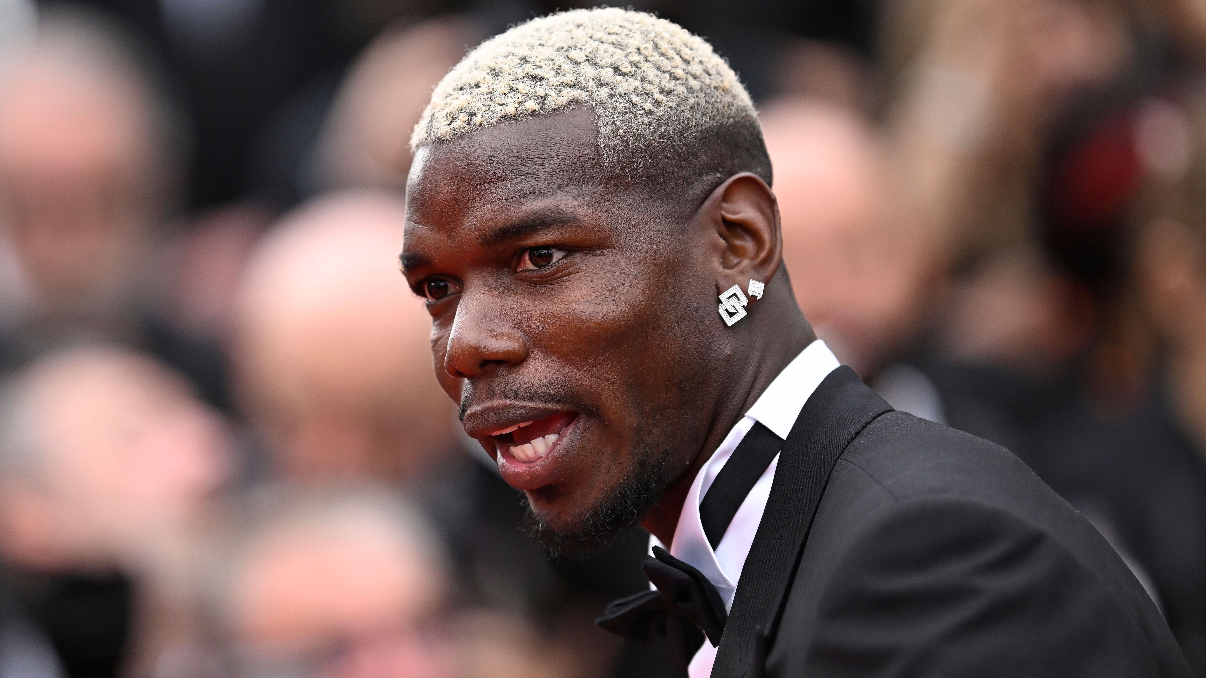 <strong>Paul Pogba (vereinslos)</strong><br>... Der Vertrag soll noch von den Anwälten geprüft und der Spieler in Kürze nach Monaco reisen. Der Medizincheck stehe noch in dieser Woche an. Damit ist ein Deal mit Al-Ittihad offenbar vom Tisch. Laut der "Foot Mercato" hatte der Klub zu Pogba Kontakt aufgenommen. Dieser stand letztmals vor seiner Doping-Sperre am 3. September 2023 auf dem Platz. Seit Dezember 2024 ist er vereinslos.