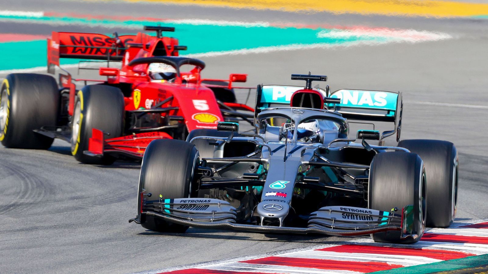 
                <strong>Mercedes Top, Ferrari Flop: Die Gewinner und Verlierer der ersten Testfahrten</strong><br>
                Drei der insgesamt sechs Testtage vor dem Start der neuen Formel-1-Saison sind vorbei, Zeit für eine kurze Halbzeit-Bilanz. ran.de zeigt die Gewinner und Verlierer der ersten Testhälfte in Barcelona.
              