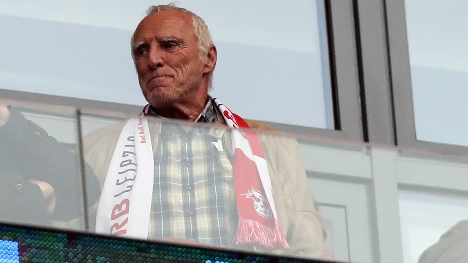 
                <strong>Platz 4: Dietrich Mateschitz (RB Leipzig)</strong><br>
                Vermögen: 18,6 Milliarden Euro
              