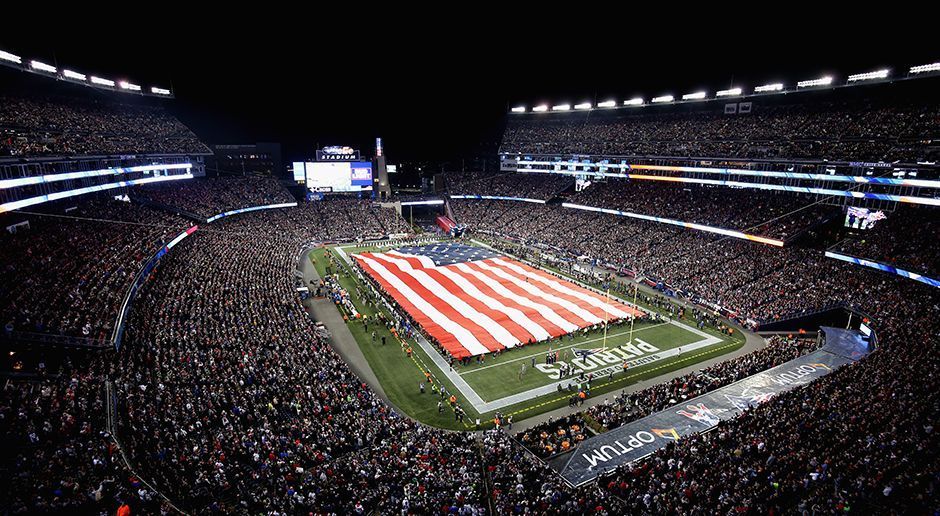 
                <strong>New England Patriots: Gillette Stadium</strong><br>
                Baujahr: 2000.Kosten: 412 Millionen Dollar.Finanzierung aus öffentlichen Geldern: 72 Millionen Dollar.Kapazität: 66 829.Eröffnung: 2002.
              
