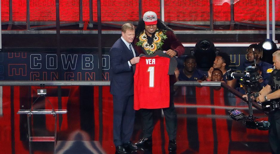 
                <strong>12. Pick - Tampa Bay Buccaneers: DT Vita Vea</strong><br>
                Vierjahresvertrag über 14.824.238 US-Dollar, davon 8.861.264 US-Dollar Signing-Bonus
              