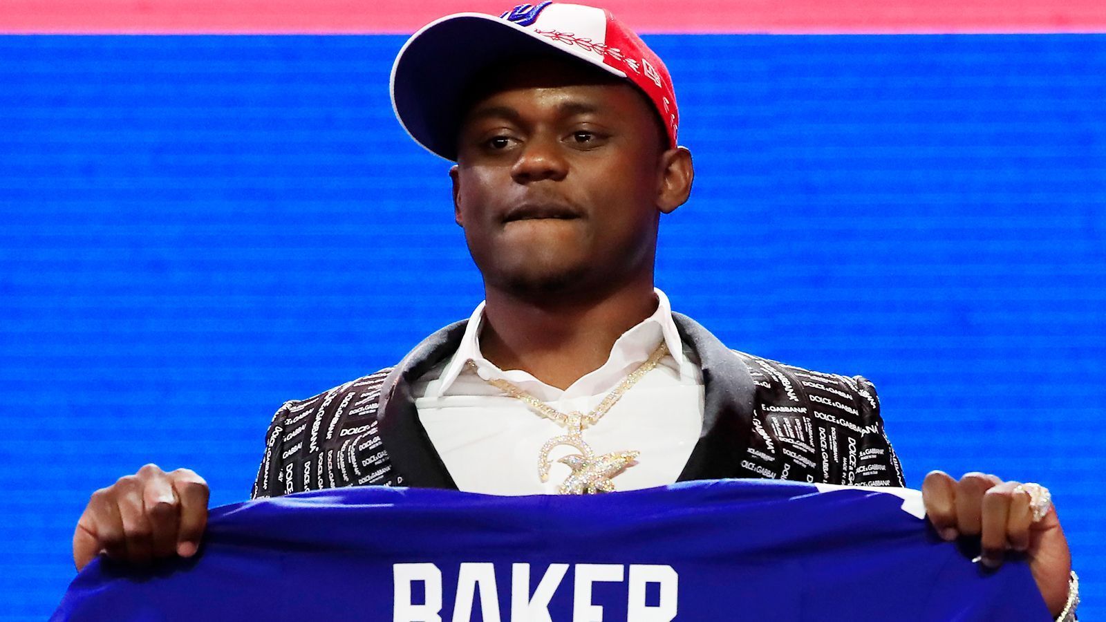 
                <strong>30. Pick - New York Giants: CB DeAndre Baker (Georgia) - Trade mit Seattle Seahawks, Green Bay Packers und New Orleans Saints</strong><br>
                Vertrag unterschriebenSigning Bonus: 5.675.064 DollarGesamtgehalt: 10.525.716 Dollar
              