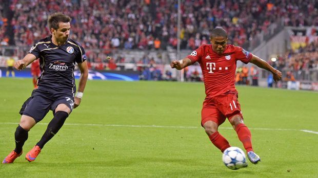 
                <strong>Douglas Costa</strong><br>
                Douglas Costa: Auf links von Anfang an hellwach. Mit seinen Dribblings sorgte der Brasilianer mmer wieder für Gefahr und erzielte das 1:0. Bereite mit einer Ecke das 4:0 vor, leitete das 5:0 mit der Hacke ein. Überragende Partie, wurde bei seiner Auswechslung in der 57. Minute gefeiert. ran-Note: 1
              