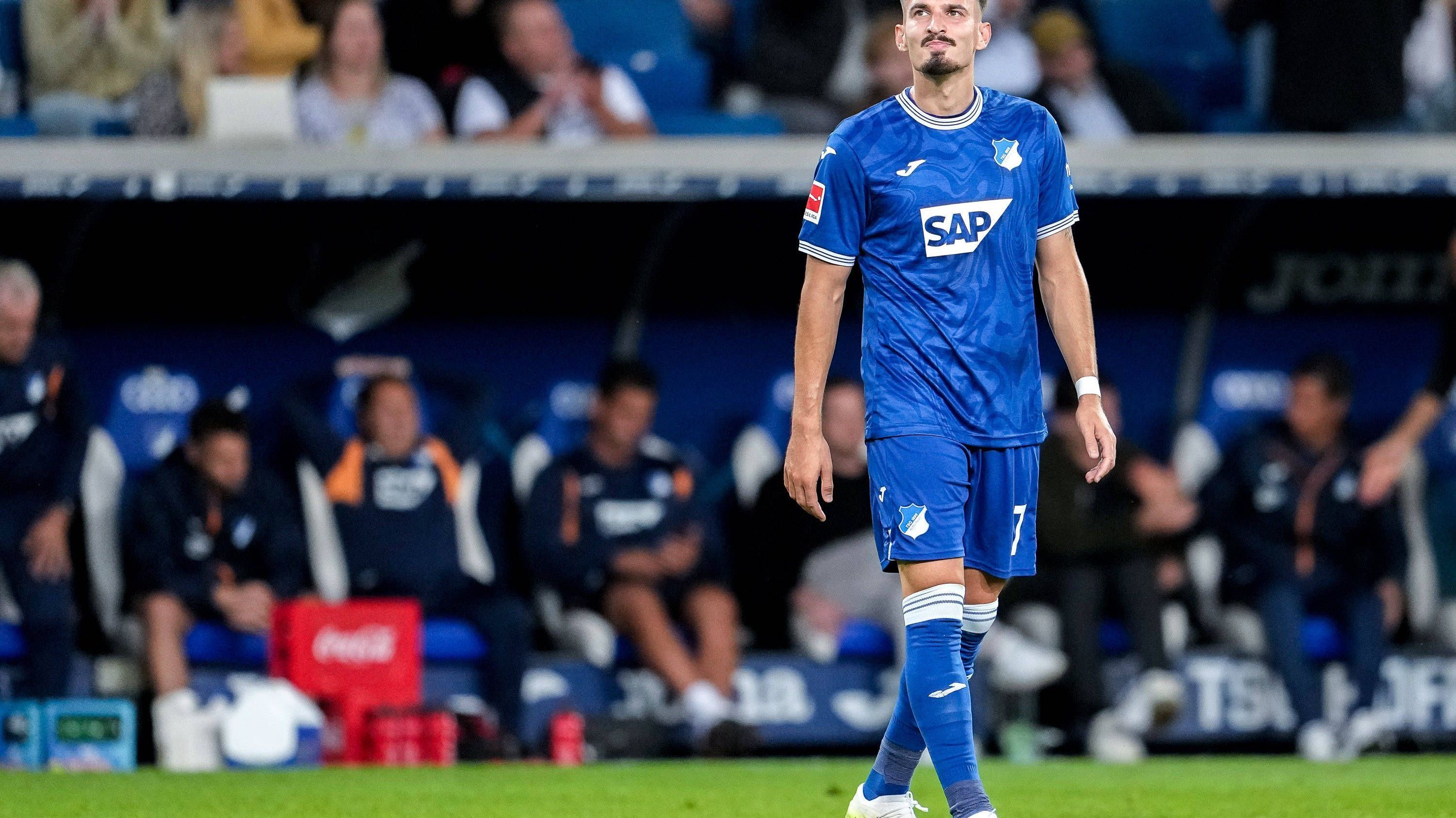 <strong>TSG 1899 Hoffenheim: Mergim Berisha</strong><br> Ablösesumme: 14 Millionen Euro<br> Wechsel von: FC Augsburg<br> Zeitpunkt des Wechsels: August 2023