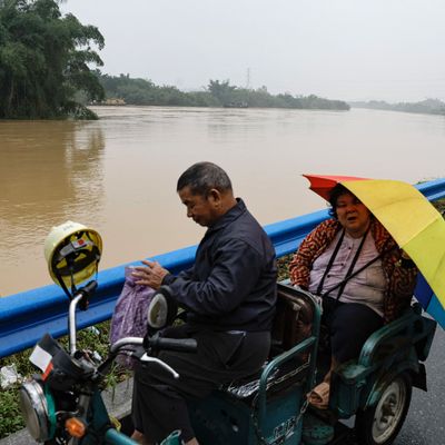 In der Region Guangdong haben starke Regenfälle zu Überflutungen der Flussufer im Perlflussdelta geführt.