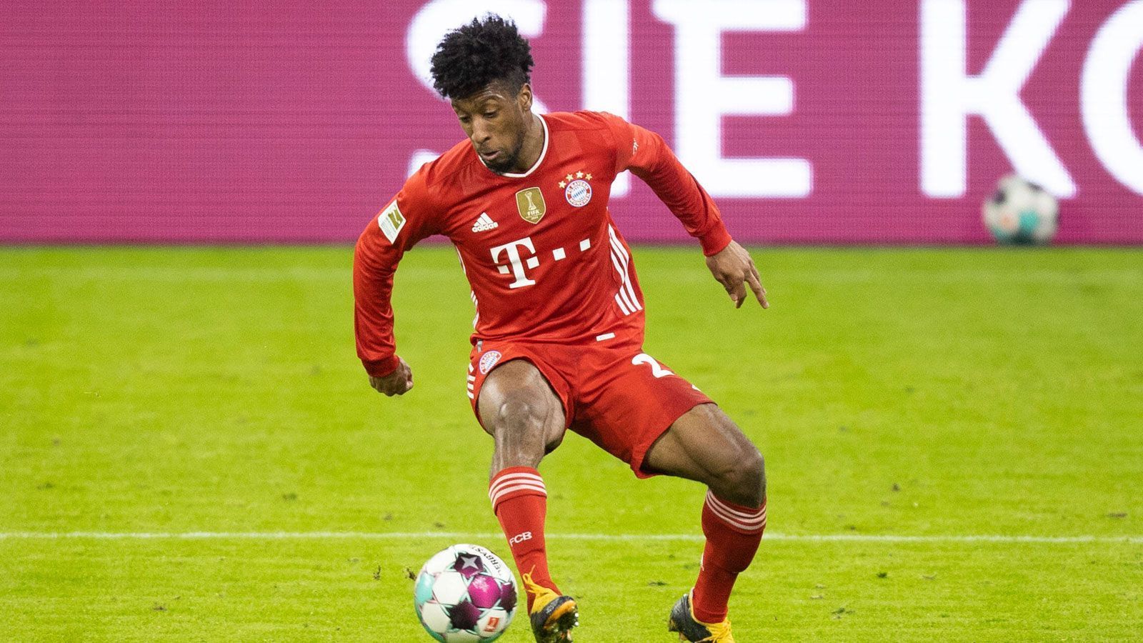 
                <strong>Kingsley Coman</strong><br>
                Macht auf der linken Seite immer wieder Dampf, setzt sich oft durch, dann aber seine Mitspieler leider zu selten in Szene. Spielt mit seinem direkten Gegenspieler oft Katz und Maus, macht aber viel zu wenig daraus. ran-Note: 3
              