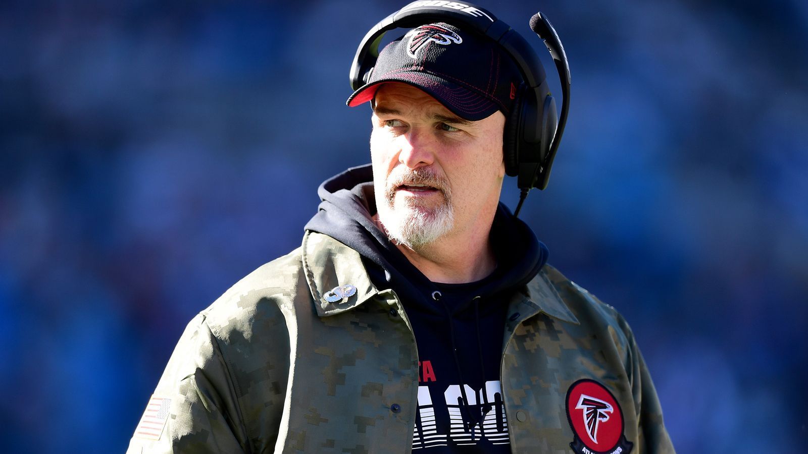 
                <strong>Gewinner: Dan Quinn</strong><br>
                So macht man Kritiker mundtot. Nach einem 20:27 gegen die Seattle Seahawks am 8. Spieltag in London standen die Atlanta Falcons bei 1-7 und es war nur eine Frage des Zeitpunkts, wann Head Coach Dan Quinn gehen muss. Nach der spielfreien Woche melden sich die Falcons zurück - und wie: Erst erwischen sie die New Orleans Saints beim 26:9 kalt, dann kochen sie die Carolina Panthers ab. Für den Trainer spielen nennt man das wohl.
              