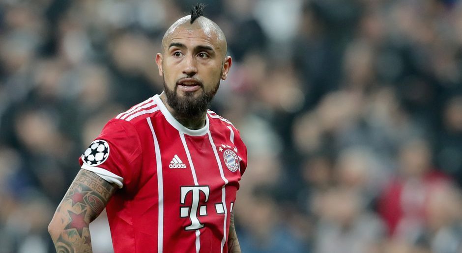 
                <strong>Mittelfeld: Arturo Vidal</strong><br>
                Titz: "Ich mag Arturo Vidal, das ist ein Spieler-Typ, auf den ich stehe. Ein echter Krieger."
              